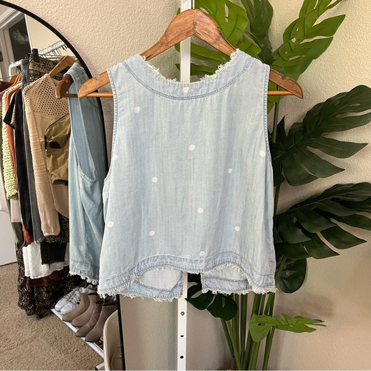 ✨ Cloth & Stone (Anthro) Polka Dot Chambray Tank Top M | Button-Back Fringe Top