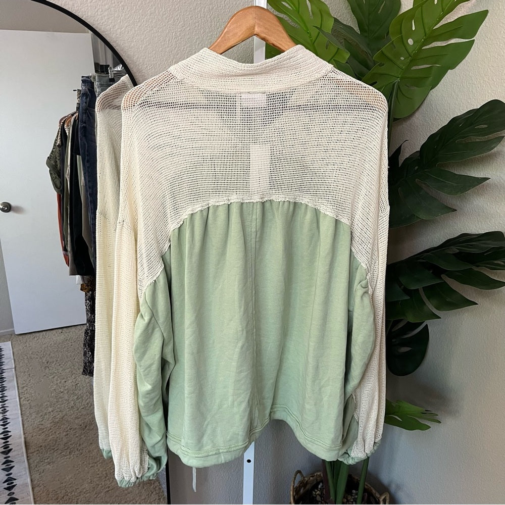 ✨ Urban Outfitters Sage Green & Cream Mesh Pullover Sz L | Lightweight Top